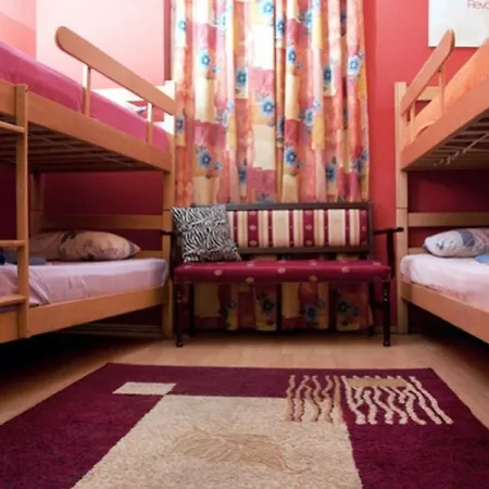 Central Station Hostal *