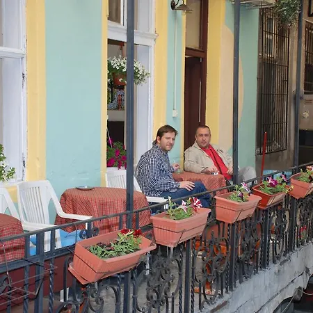 Central Station Hostal *